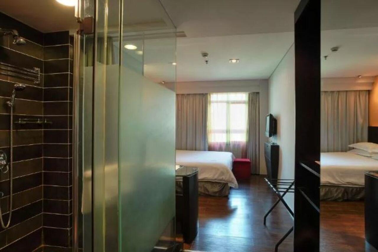 Fx Hotel Xujiahui - Shanghai Stadium Branch Exterior photo