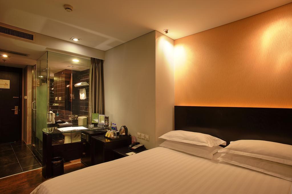 Fx Hotel Xujiahui - Shanghai Stadium Branch Exterior photo