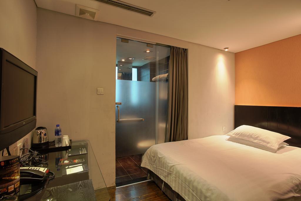 Fx Hotel Xujiahui - Shanghai Stadium Branch Exterior photo