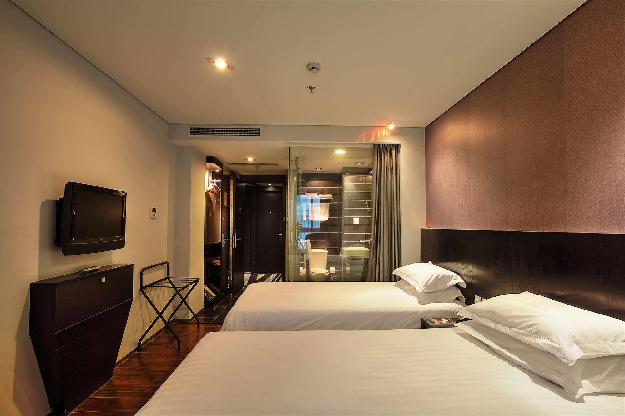 Fx Hotel Xujiahui - Shanghai Stadium Branch Exterior photo