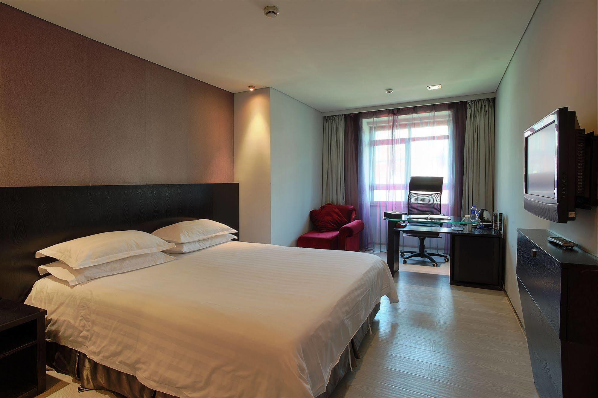 Fx Hotel Xujiahui - Shanghai Stadium Branch Exterior photo